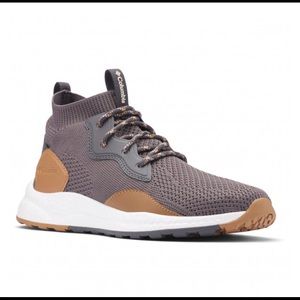 Only worn twice! Columbia Mid Breeze shoes